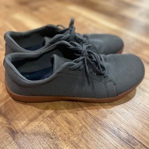 Whitin barefoot minimalist shoes